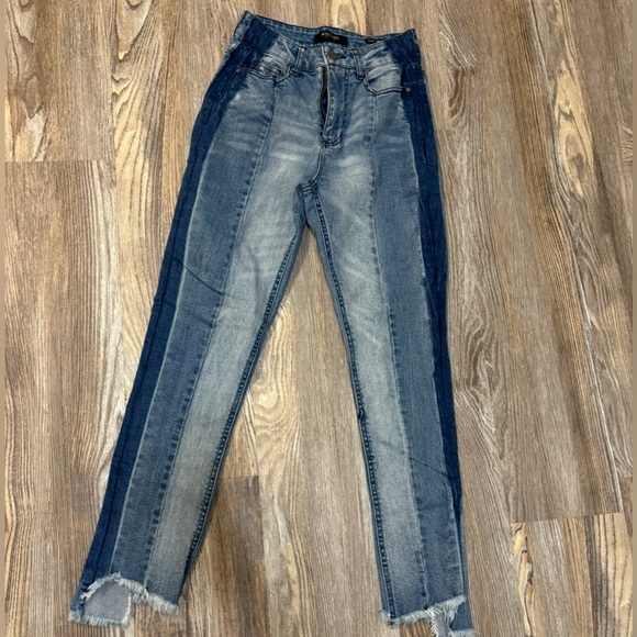Black Label Rosie Daze Jeans Womens Sz 1 Waist 26 Stretch Blue Denim Raw Hem - Picture 1 of 1